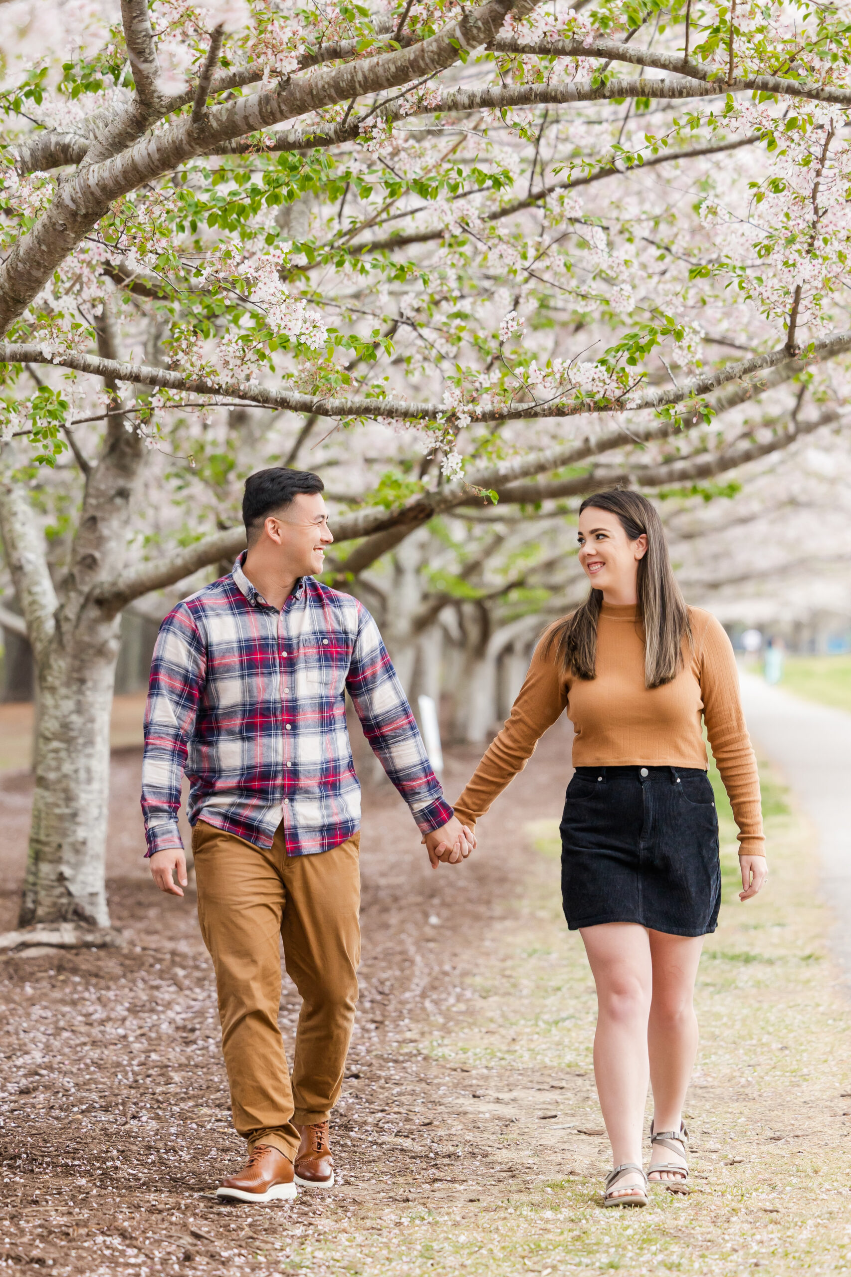 couple holding hands